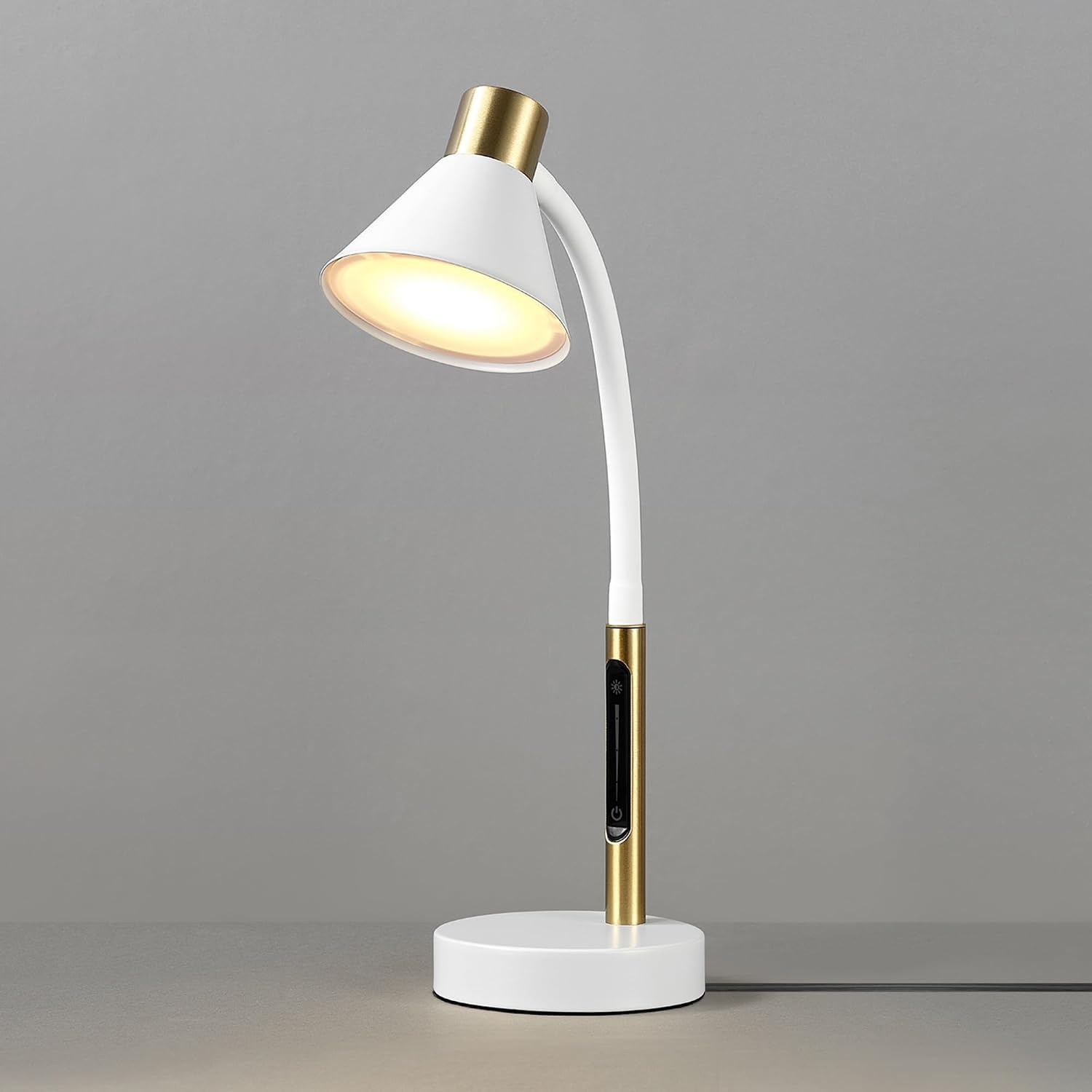 image:imageGlobe Electric 52095 Belmont 17 Desk Lamp Matte Black Antique Brass Accents Fast Charging USB Port Rocker OnOff SwitchMatte White Albert