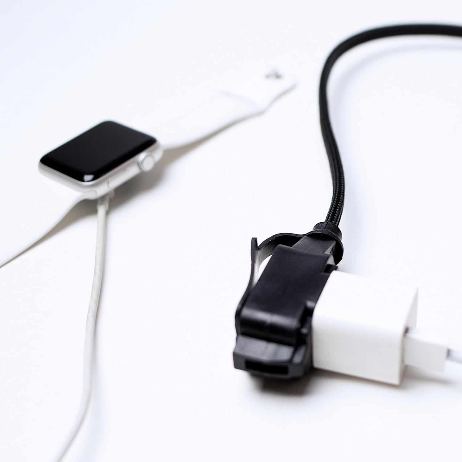 image:imageGlobe Electric 22810 9ft Fabric Extension Cord 3 Polarized Outlets Right Angle Plug 125 Volts Black Home and Office Decor Modern Electronic Accessories Indoor Flexible Power CableBlack