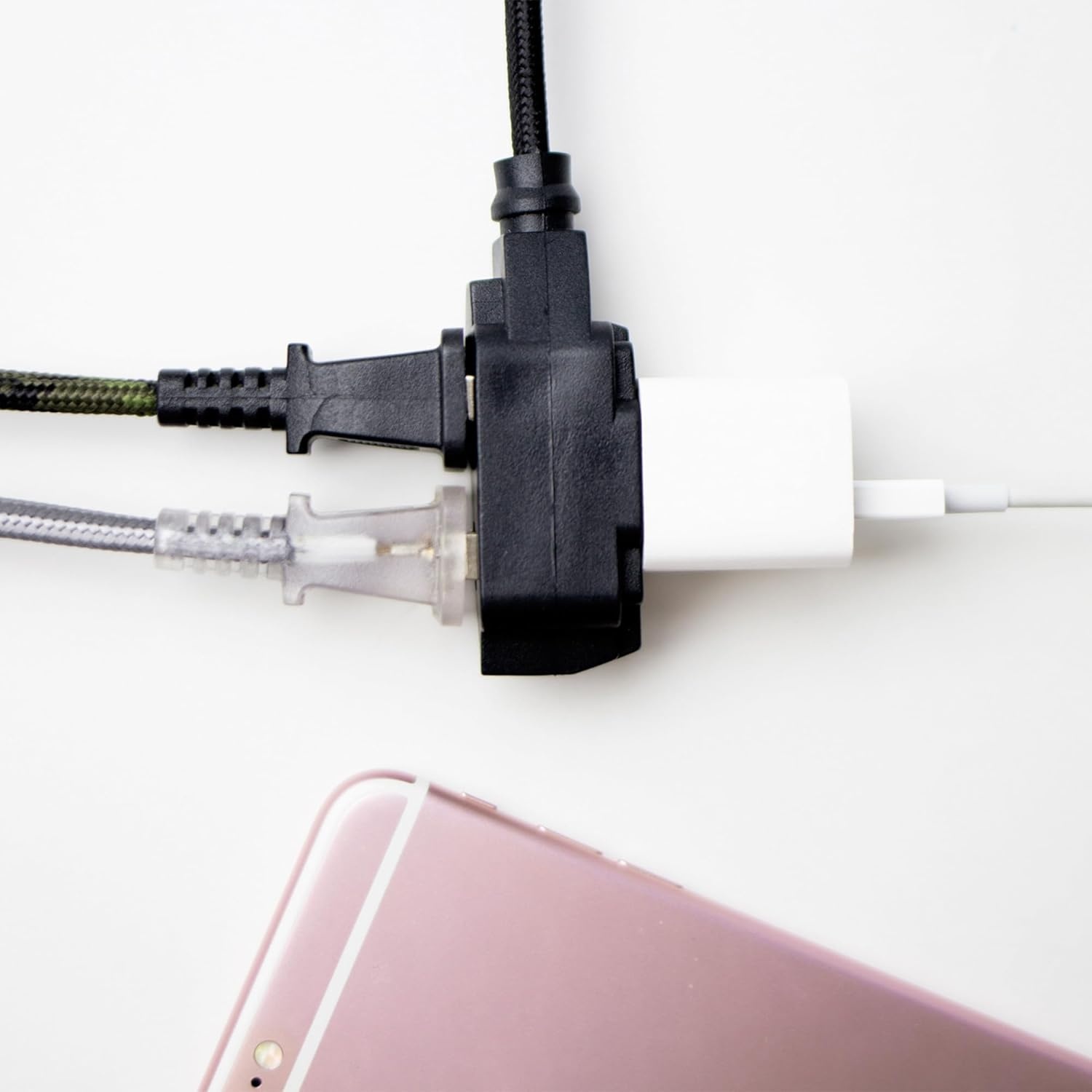 image:imageGlobe Electric 22810 9ft Fabric Extension Cord 3 Polarized Outlets Right Angle Plug 125 Volts Black Home and Office Decor Modern Electronic Accessories Indoor Flexible Power CableBlack