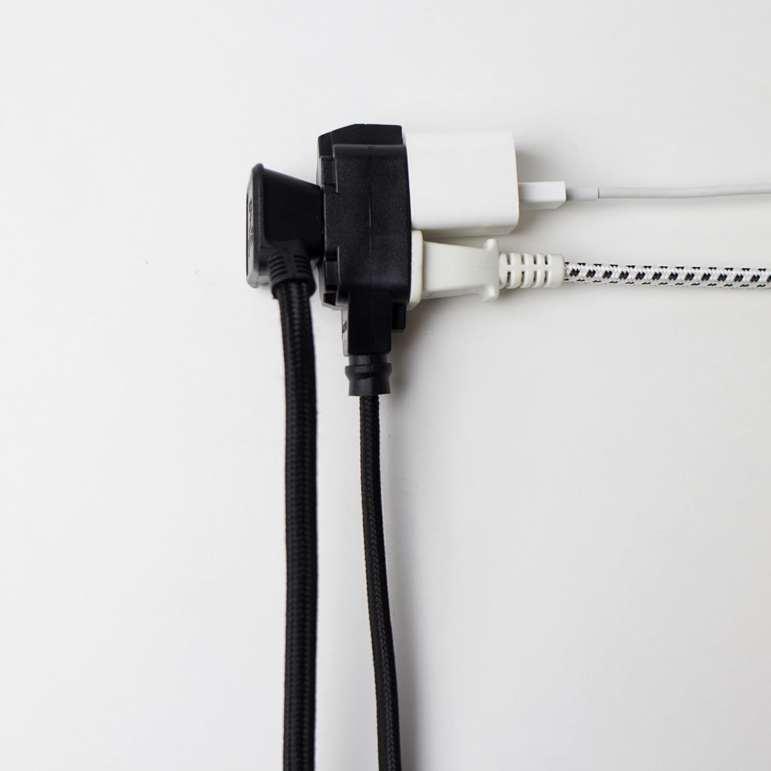 image:imageGlobe Electric 22810 9ft Fabric Extension Cord 3 Polarized Outlets Right Angle Plug 125 Volts Black Home and Office Decor Modern Electronic Accessories Indoor Flexible Power CableBlack